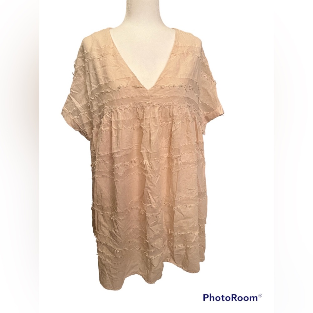 LISTICLE brand dress. Size L. HAS POCKETS.